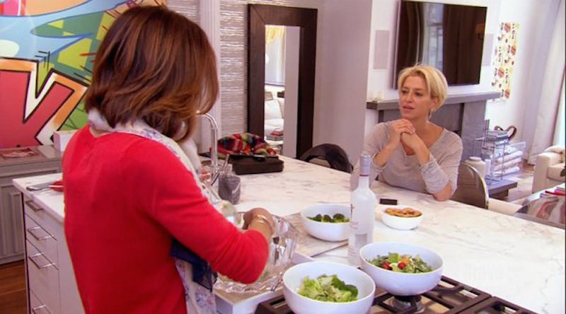 Illustration for article titled I Can't Stop Thinking About Dorinda Medley's Long-Sleeved Gray Tops